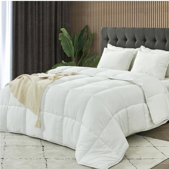 New Open Box KUSNUG Bedding Comforter Duvet Insert-All Seasons Soft Breathable - Picture 1 of 11
